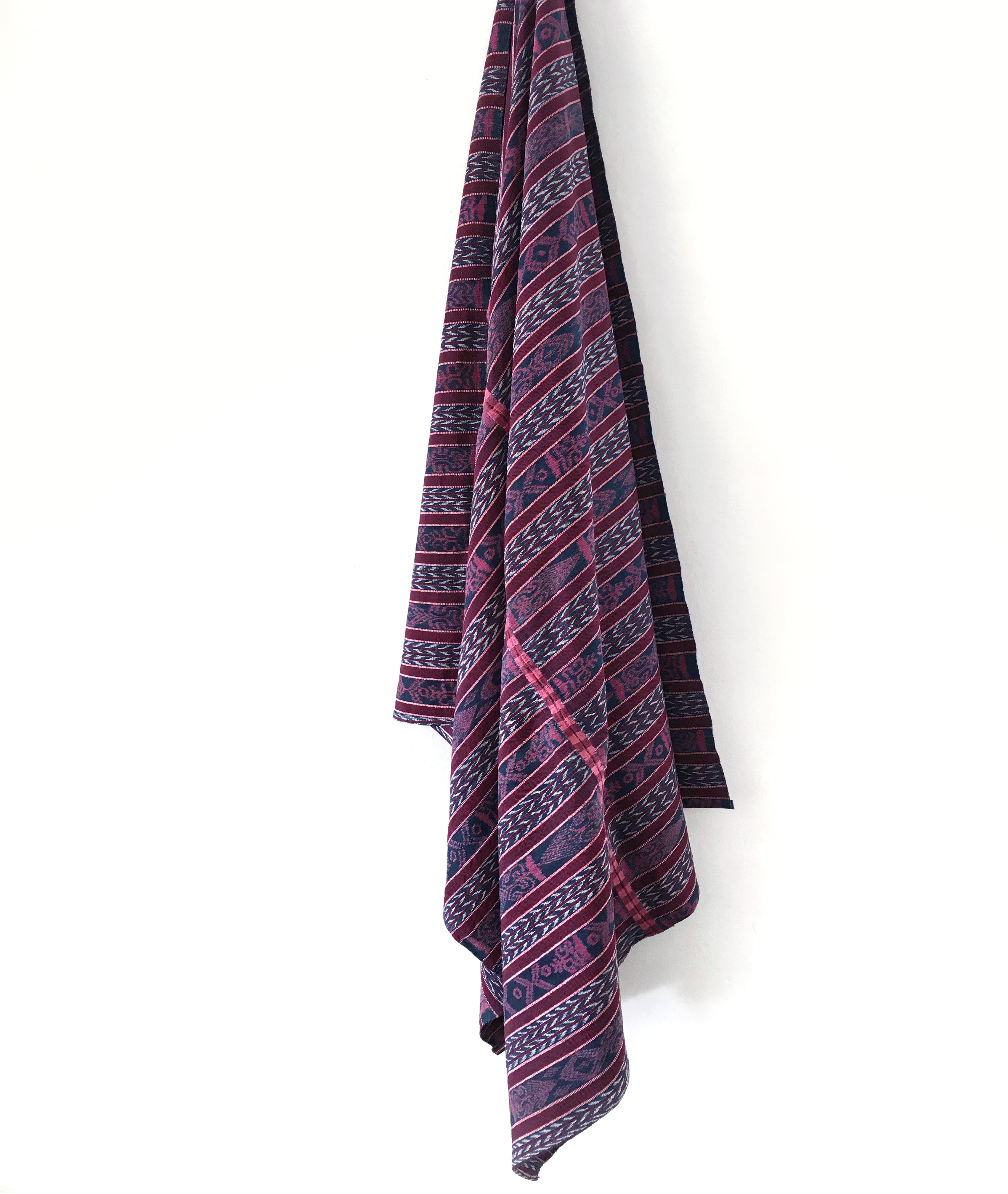 Dark Slate Gray Vintage Corte Throw Blanket - Santiago