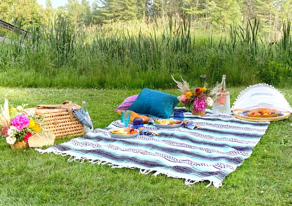 Primp & Pop X Ebb & Flow - BTS at the Lakeside Muskoka Photoshoot